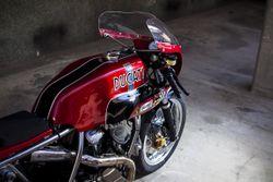Ducati-860-GT 3.jpg