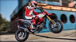 Ducati-hypermotard-939-2016-2016-1 ZWgYn2w.jpg