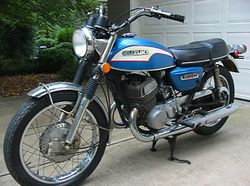 1973-Suzuki-T500-Blue-3.jpg