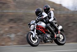 Ducati-monster-796-2013-2013-0.jpg