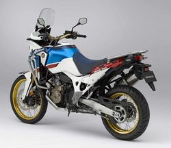 Honda-crf-1000l-africa-twin-adventure-sports-2018-2.jpg