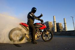 Roland-Sands-Ducati-Hypermotard--4.jpg