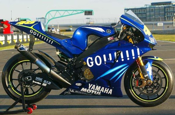 Racing Bikes Yamaha YZR-M1 990