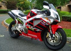 2004-Honda-RVT1000R-Red-2.jpg