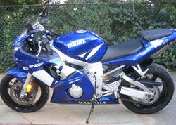 2001-Yamaha-YZF-R6-Blue-3.jpg