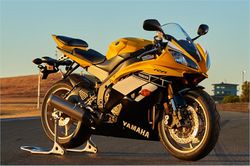 Yamaha-yzf-r6-2016-3.jpg
