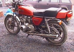 1979-Suzuki-GS550E-Red-3182-4.jpg