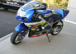 2002-Suzuki-GSX-R600-Blue-2.jpg
