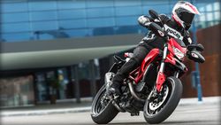 Ducati-hypermotard-2015-2015-2.jpg