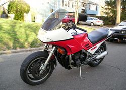 1985-Yamaha-FJ1100-Red-4031-2.jpg