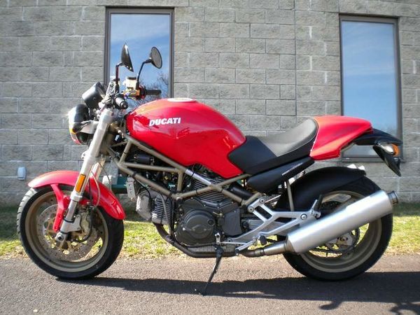 2000 Ducati Monster 900ie