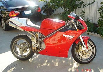 2002-Ducati-748-Red-6626-0.jpg