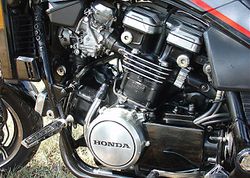 1985-Honda-VF1100S-BlackSilverRed-2.jpg