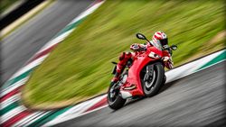 Ducati-899-panigale-2015-2015-4.jpg