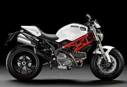 Ducati-monster-796-2011-2011-1.jpg