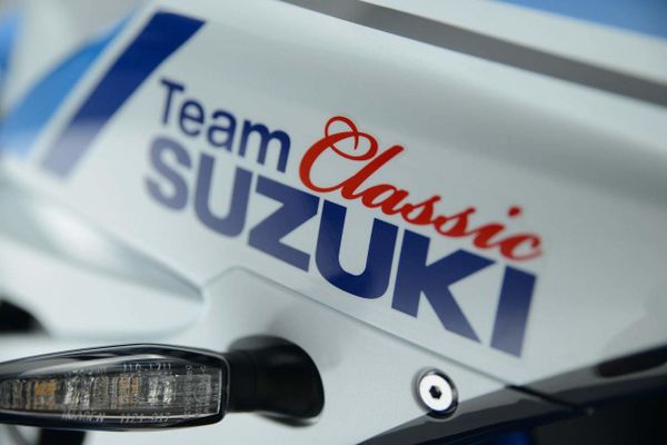 Suzuki GSX-R 1000R Team Classic Replica