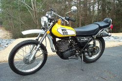 Yamaha-dt400-1974-1977-2.jpg
