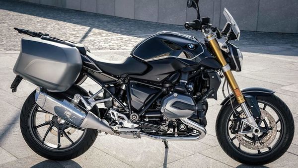 BMW R1200R LC Black Edition (Italy only)