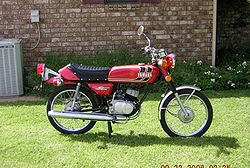 1975-Yamaha-RD60-Red-0.jpg