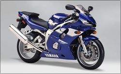 1999 Yamaha YZF-R6 front.jpg