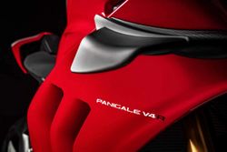 Ducati-Panigale-V4-R-07.jpg