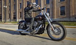 Harley-davidson-street-bob-2-2014-2014-2.jpg