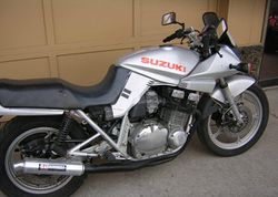 1982-Suzuki-GS1000SZ-Katana-Silver-384-1.jpg