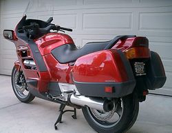 1992-Honda-ST1100-Red-2.jpg