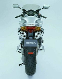 Honda-VFR800-02--6.jpg