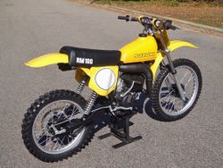 Suzuki-rm100-1979-1979-1.jpg