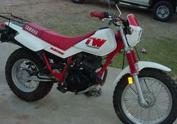 1987-Yamaha-TW200-WhiteRed-4897-0.jpg