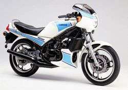 Yamaha-RD350LC-84---2.jpg