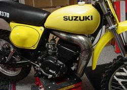 1977-Suzuki-RM370B-Yellow-4672-4.jpg