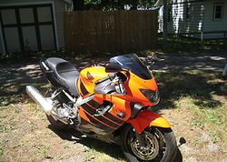 2000-Honda-CBR600F4-Orange-1.jpg