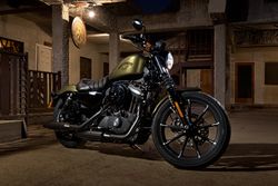 Harley-davidson-iron-883-2-2017-0.jpg