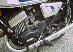 1978-Yamaha-RD400-Silver-3.jpg