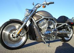 2005-Harley-Davidson-VRSCA-V-Rod-Gold-Black-6138-0.jpg