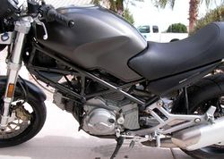 2001-Ducati-Monster-600-Black-8291-5.jpg