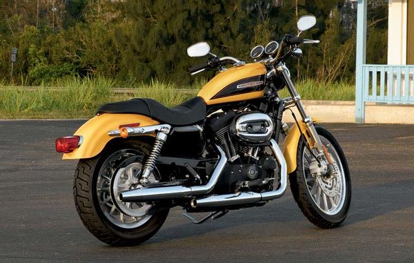 2006 Harley Davidson 1200 Roadster
