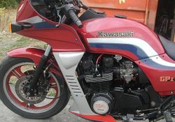 1983-Kawasaki-ZX750-A1-Red-5.jpg