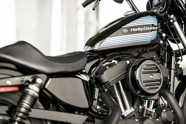 Harley-Davidson XL1200NS Iron Special
