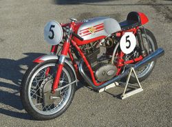 Ducati-250-Desmodromic-2.jpg