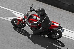 Ducati-monster-1100-2013-2013-0.jpg