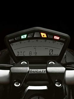 Ducati-streetfighter-2011-2011-3.jpg