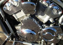 2005-Harley-Davidson-VRSCA-V-Rod-Gold-Black-6138-5.jpg