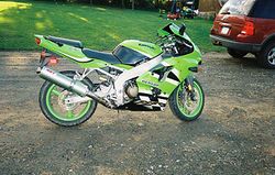 2002-Kawasaki-ZX600-J3-Green-4.jpg