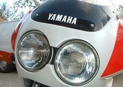 1989-Yamaha-FZR400-White-7611-3.jpg
