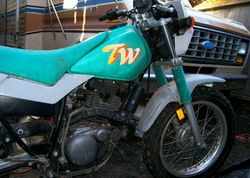 1990-Yamaha-TW200-Green-2007-0.jpg