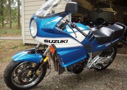 1984-Suzuki-GS1150ES-White-Blue-4795-1.jpg