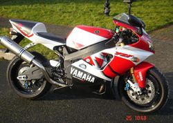 1999-Yamaha-R7-OWO2-Red-White-4879-0.jpg